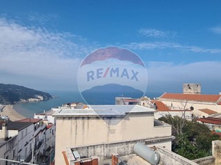 Appartamento in Vendita a Peschici, 210'000&euro;, 128 m²