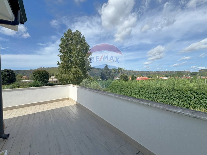 Villa in Affitto a Pozzuoli, 2'000€, 160 m²