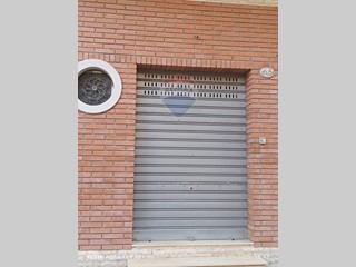 Ufficio in Affitto a Ramacca, 500€, 76 m²