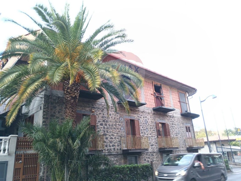 Appartamento in Vendita a Randazzo, 135'000€, 400 m²