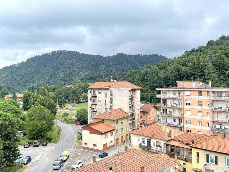 Appartamento in Vendita a Cairo Montenotte, 35'000€, 130 m²