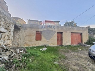 Rustico in Vendita a Caltagirone, 44'900€, 353 m²