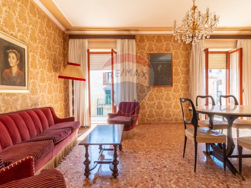 Quadrilocale in Vendita a Cellere, 55'000€, 155 m²