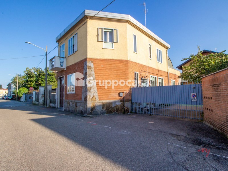Casa Indipendente in Vendita a Magenta, 350'000€, 150 m²