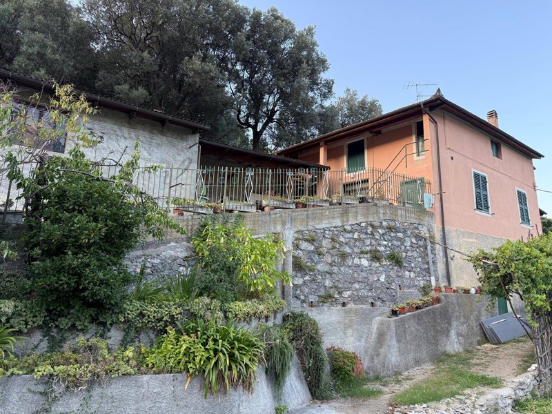 Rustico in Vendita a Erli, 150'000€, 115 m²