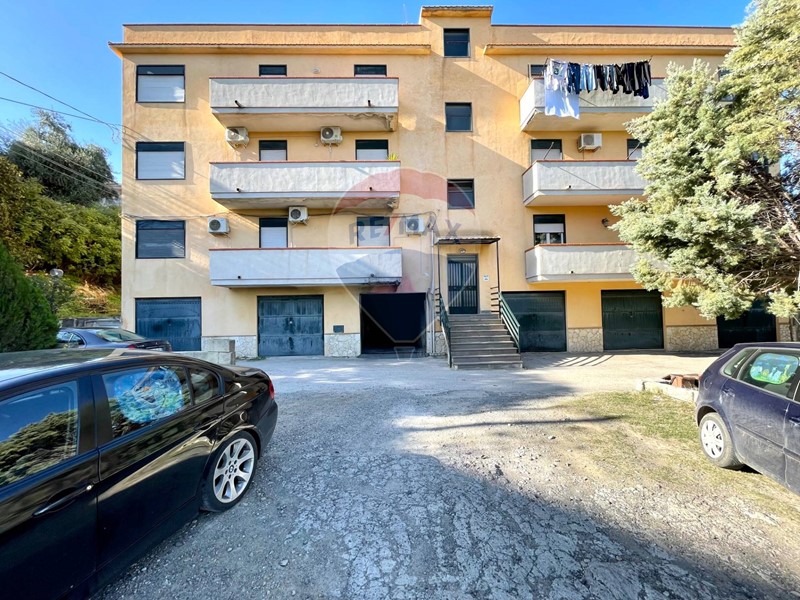Trilocale in Vendita a Mineo, 54'900€, 116 m²