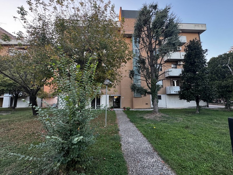 Quadrilocale in Vendita a Mirandola, 125'000€, 89 m²