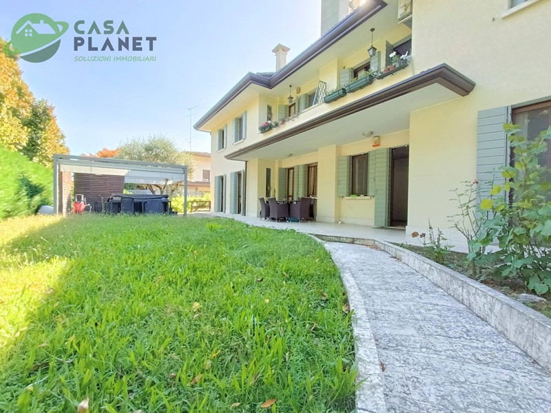 Appartamento in Vendita a Mogliano Veneto, 490'000€, 280 m²