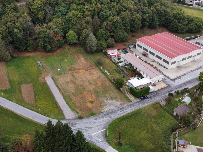Terreno industriale in Vendita a Monastero di Vasco, 30'000€, 2950 m²