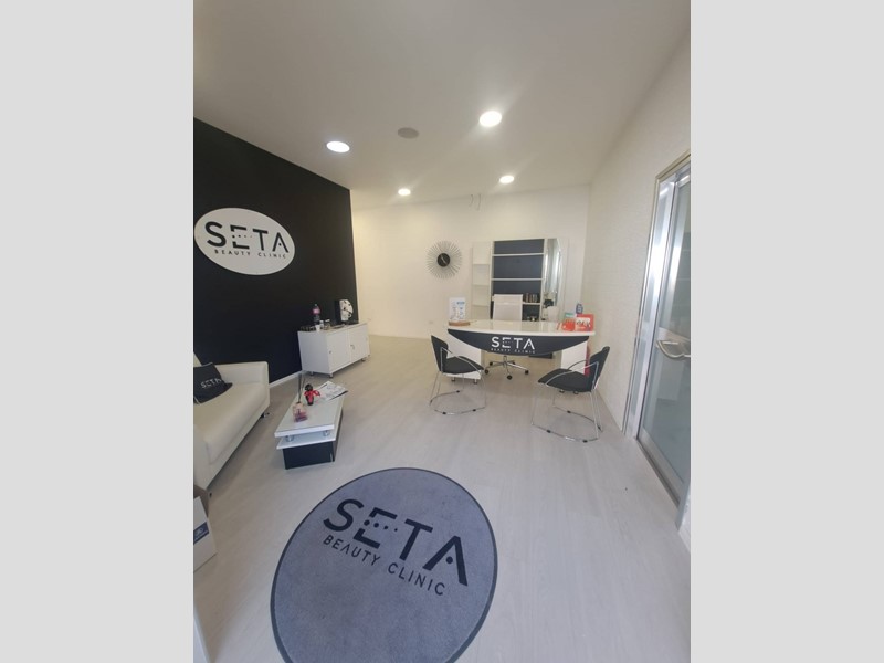 Attività commerciale in Vendita a Marigliano, 900€, 90 m²