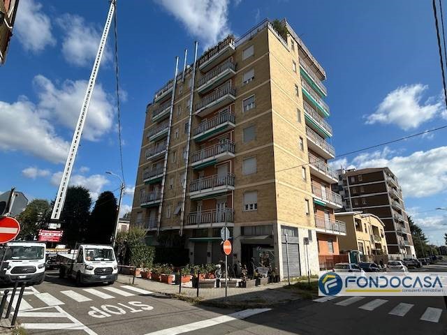 Trilocale in Vendita a Monza, 120'000€, 74 m²