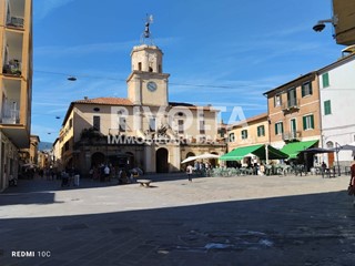 Attività commerciale in Vendita a Orbetello, 120'000€, 120 m²