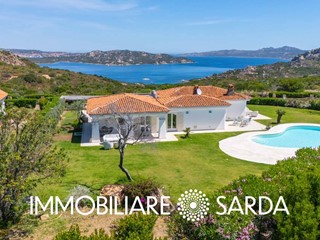 Villa in Vendita a Palau, 1'600'000€, 311 m²