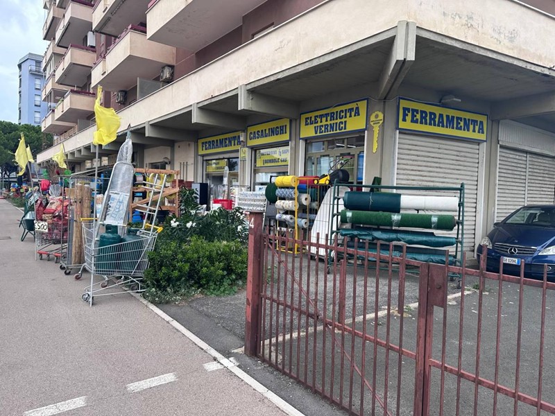 Immobile commerciale in Vendita a Tarquinia, 198'000€, 195 m²