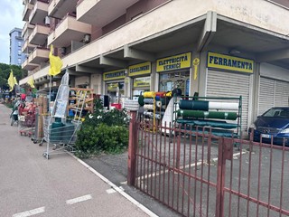 Immobile commerciale in Vendita a Tarquinia, 198'000€, 195 m²