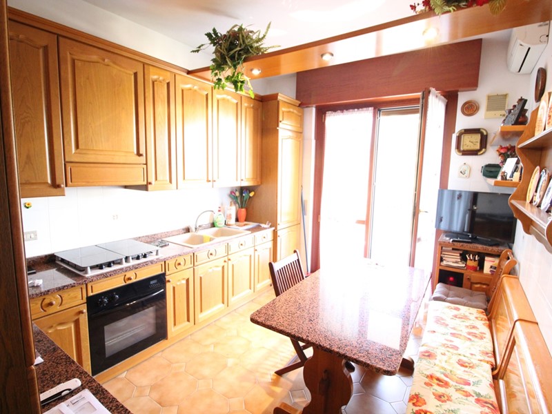 Trilocale in Vendita a Cinisello Balsamo, 298'000€, 130 m², arredato