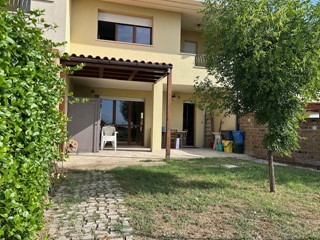 Villetta a schiera in Vendita a Città Sant'Angelo, 230'000€, 159 m²