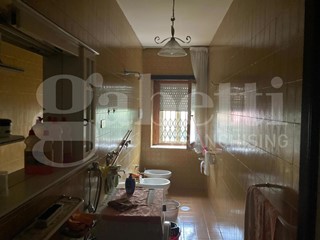 Quadrilocale in Vendita a Battipaglia, 200'000€, 149 m²