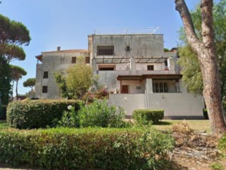 Quadrilocale in Vendita a Sessa Aurunca, 230'000€, 150 m², arredato