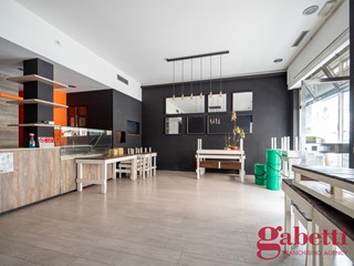 Attività commerciale in Affitto a Milano, 2'500€, 101 m²