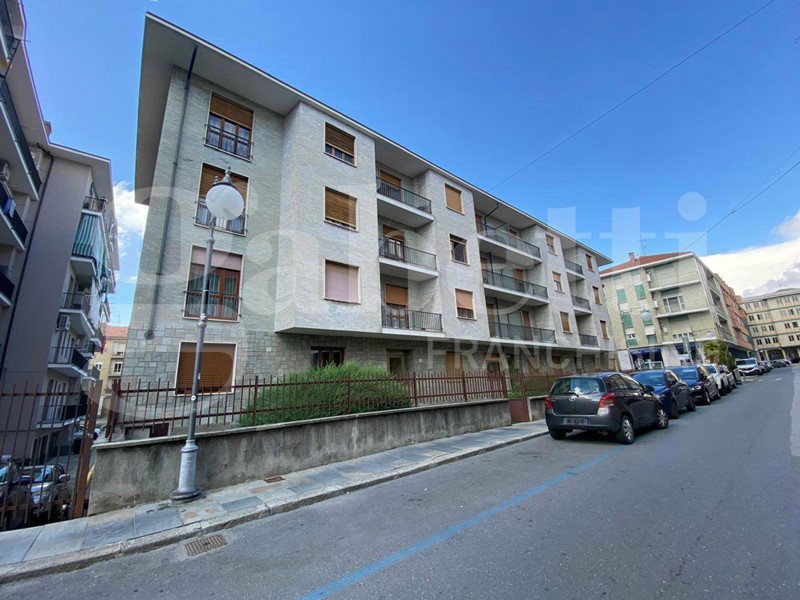 Quadrilocale in Vendita a Bra, 143'000€, 90 m²