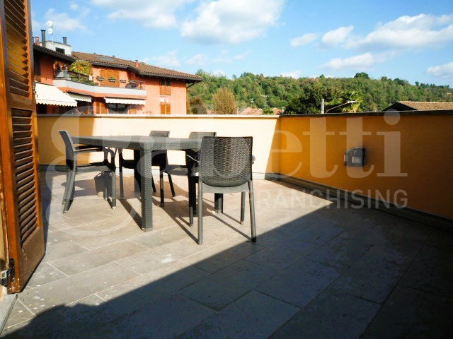 Trilocale in Vendita a Sesto Calende, 275'000€, 90 m²