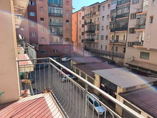Appartamento in Affitto a Avellino, 620€, 159 m²