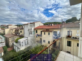 Quadrilocale in Vendita a Impruneta, zona Tavarnuzze, 260'000€, 105 m²