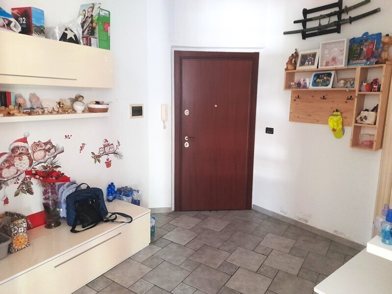 Bilocale in Vendita a Savona, zona Oltreletimbro, 120'000€, 77 m²