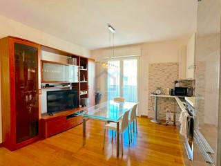 Quadrilocale in Vendita a Savona, 258'000€, 69 m², con Box