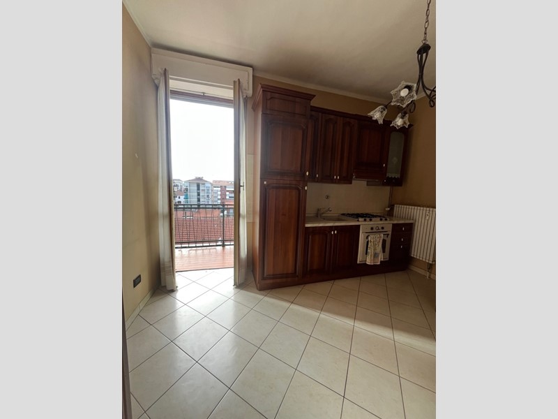 Bilocale in Vendita a Torino, zona Madonna di Campagna, 68'000€, 51 m²