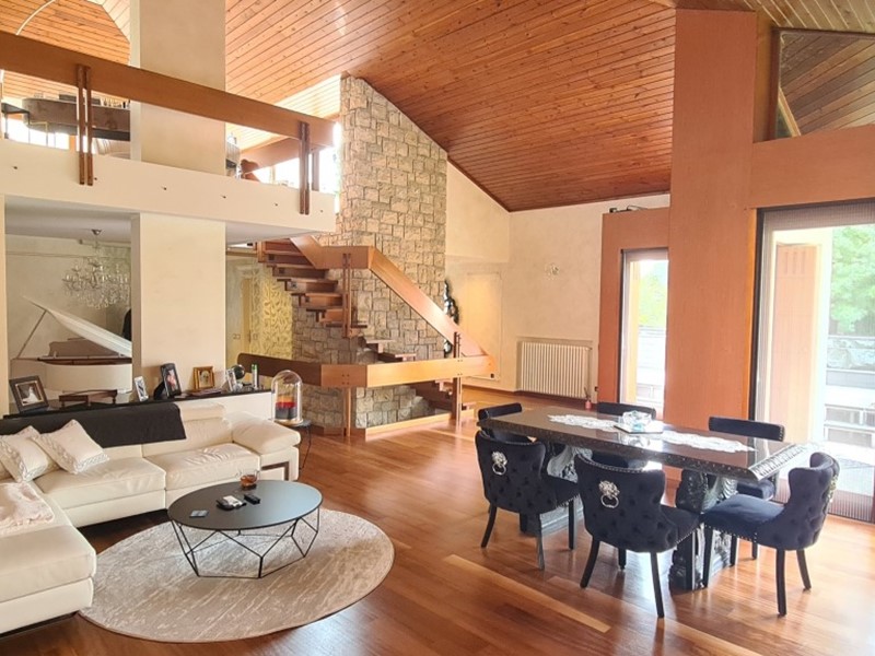 Casa Indipendente in Vendita a Manerbio, 530 m², con Box