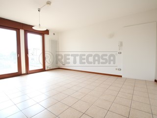 Quadrilocale in Vendita a Barbarano Mossano, 130'000&euro;, 90 m², con Box