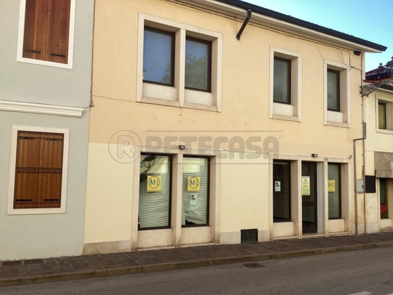Ufficio in Vendita a Arzignano, 120'000€, 166 m²