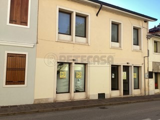 Ufficio in Vendita a Arzignano, 120'000€, 166 m²