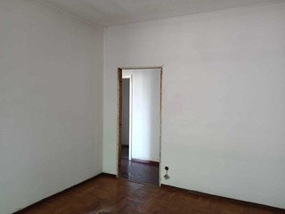 Trilocale in Vendita a Lissone, 190'000€, 120 m², con Box