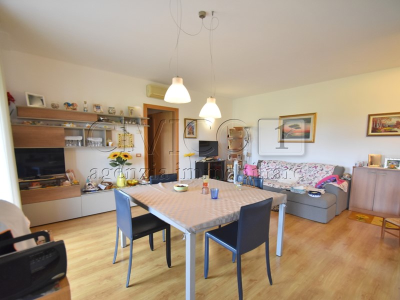 Quadrilocale in Vendita a Vicenza, zona Bertesinella, 185'000€, 95 m², arredato, con Box