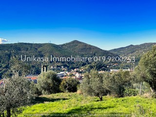 Terreno edificabile in Vendita a Savona, zona Villetta, 70'000€, 2000 m²