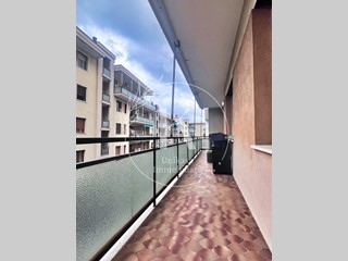 Quadrilocale in Vendita a Savona, zona Fontanassa, 195'000€, 110 m², con Box