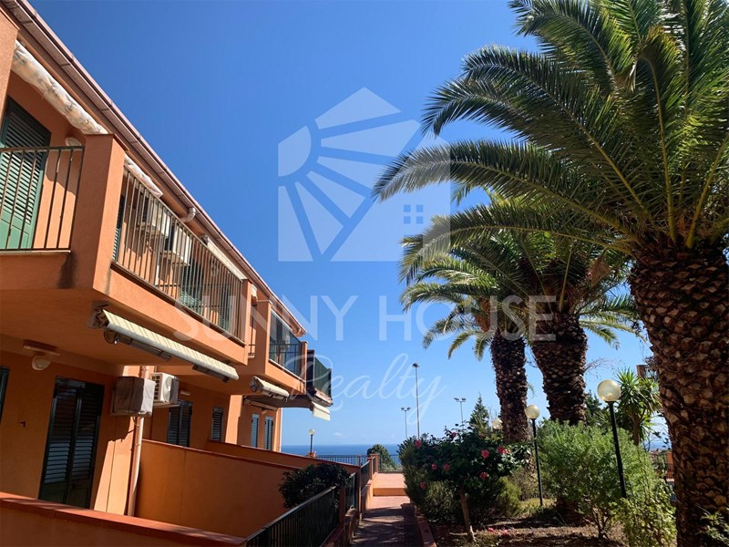 Bilocale in Vendita a Pollina, zona contrada Zubbio, 80'000€, 37 m², arredato