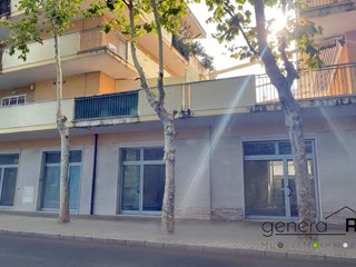 Negozio in Vendita a Pescara, 2'100€, 467 m²