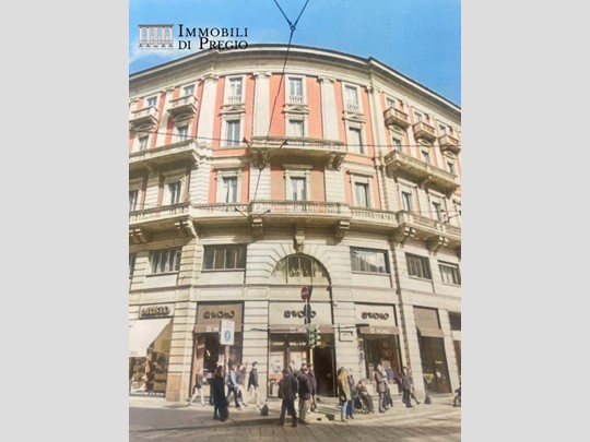 Ufficio in Affitto a Milano, 180'000€, 425 m²
