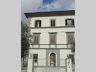 Bilocale in Vendita a Cascina, zona San Sisto Al Pino, 125'000€, 65 m²