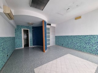 Ufficio in Vendita a Massa, 65'000€, 40 m²