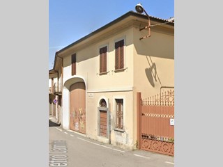 Immobile commerciale in Vendita a Besana in Brianza, 147'750€, 3005 m²