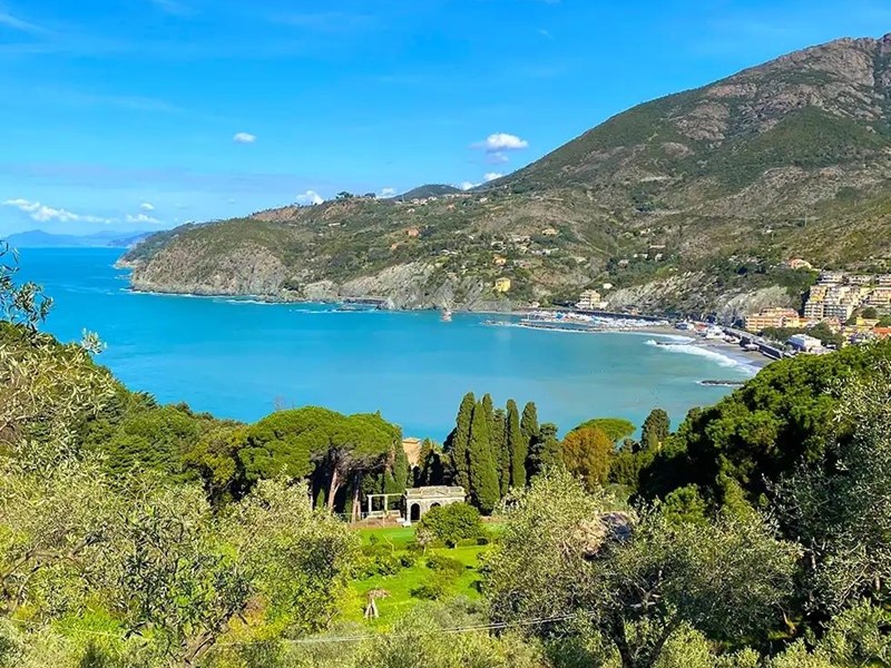 Casa Semi Indipendente in Vendita a Levanto, zona Montale, 125'000&euro;, 179 m²