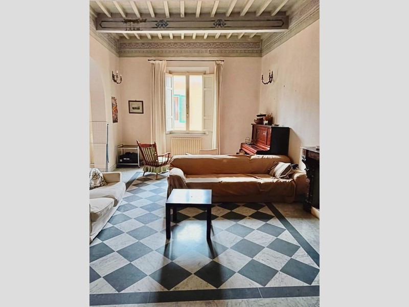 Appartamento in Vendita a Pisa, 450'000€, 210 m²