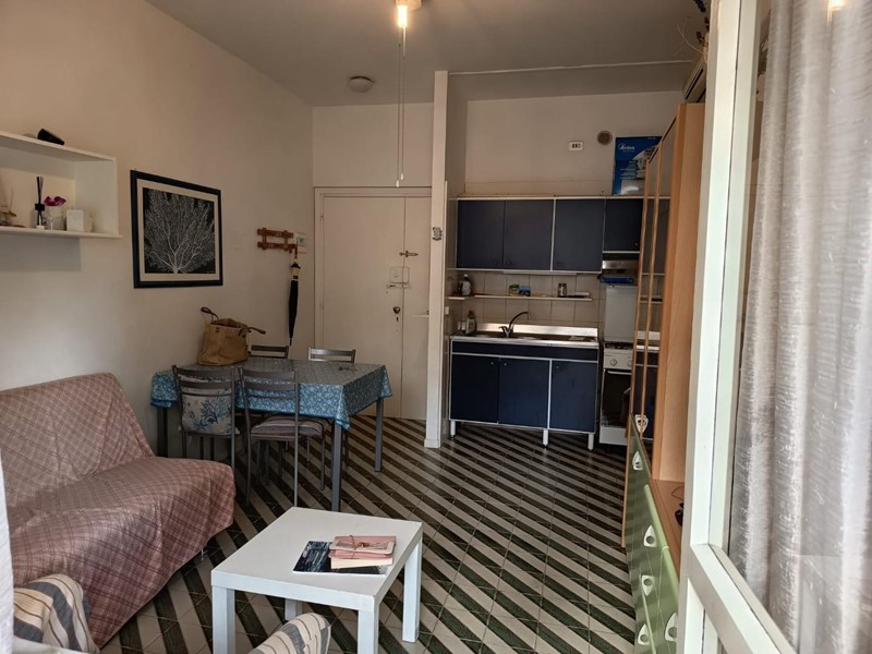 Trilocale in Vendita a Carrara, zona Marina di Carrara, 138'000€, 45 m², arredato