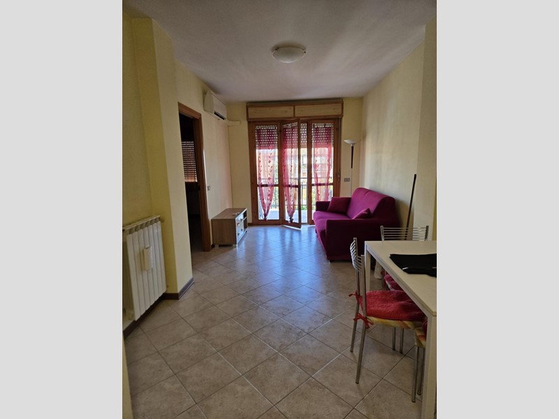 Trilocale in Vendita a Siena, zona Isola D'arbia, 135'000€, 56 m², arredato