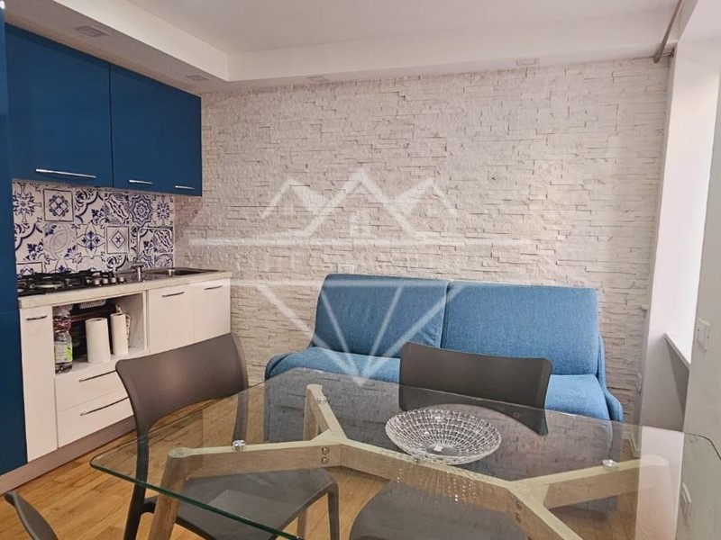 Bilocale in Affitto a Carrara, zona Avenza, 690€, 53 m², arredato